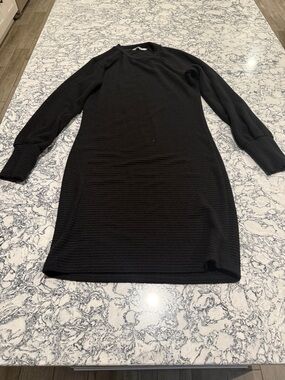 Steve Madden Black Ribbed Knit Shift Dress